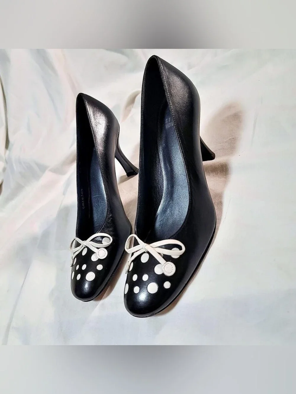 Stuart Weitzman Black Leather Polka Dot Bow Pumps Sz 7